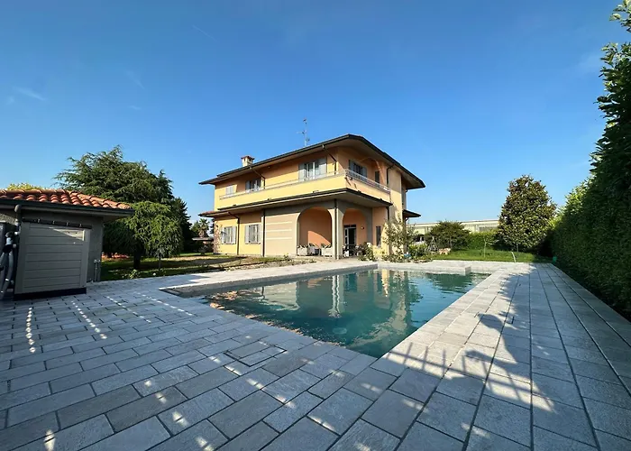 Villa 2