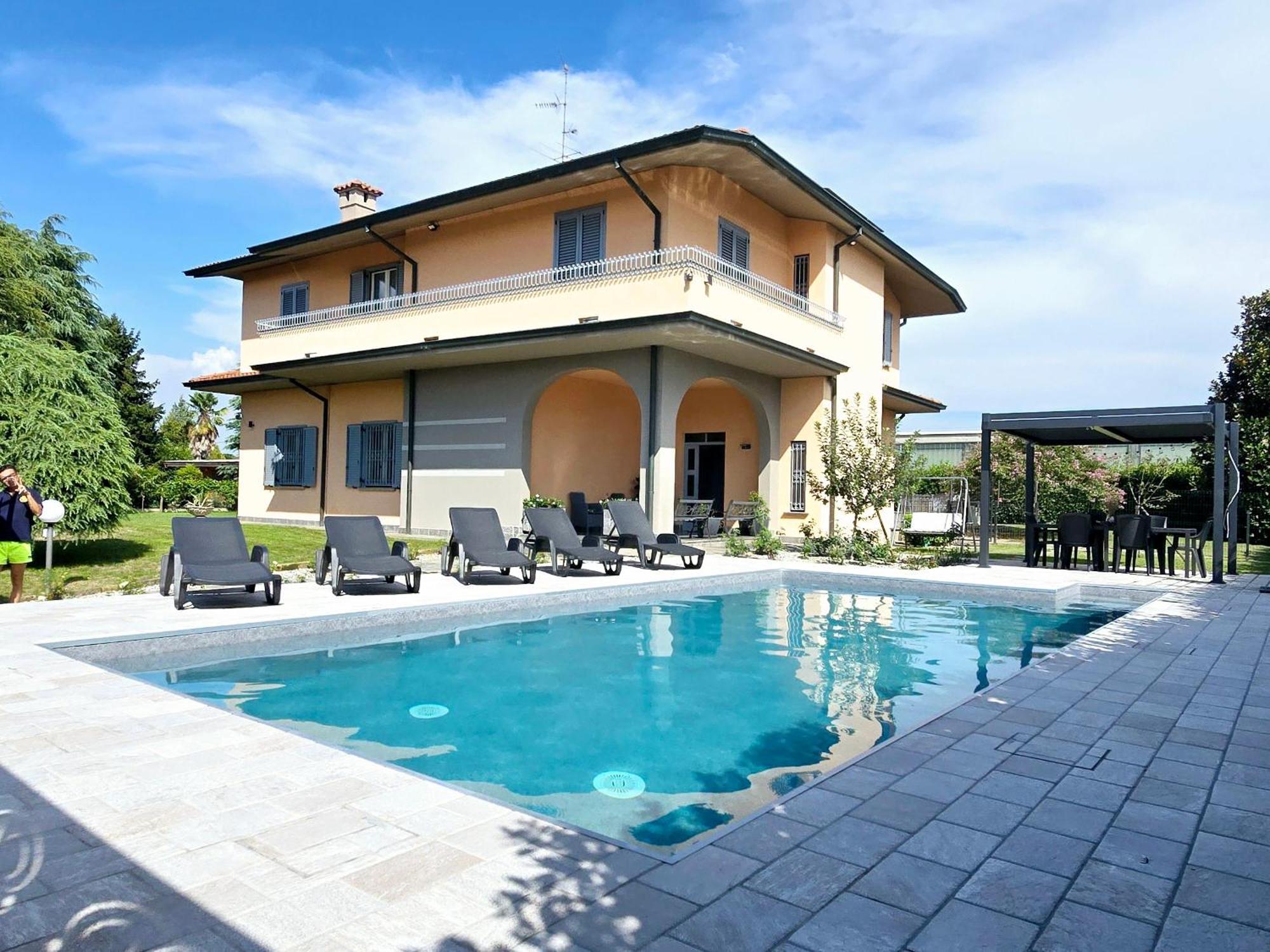 2 Apartment *